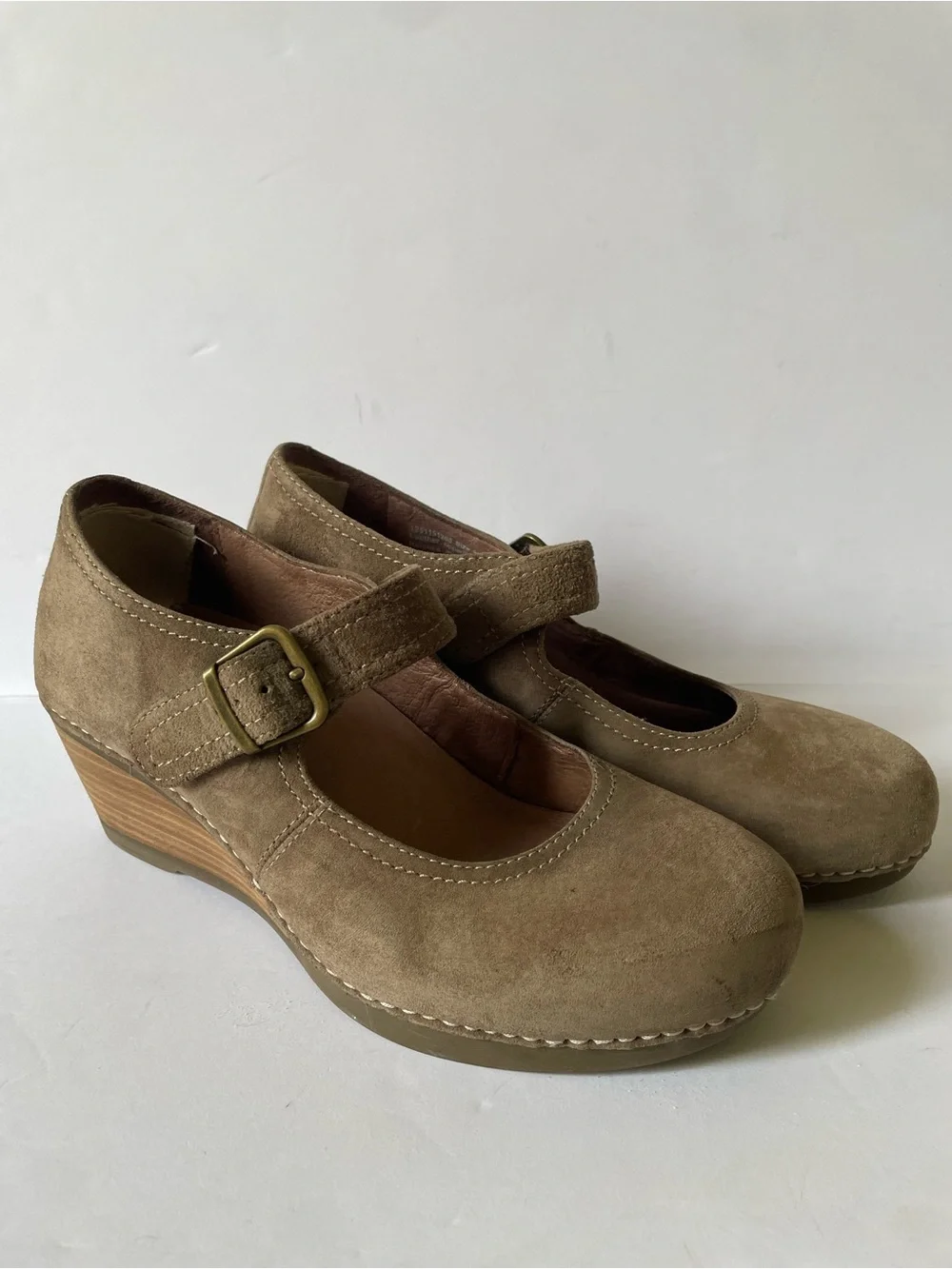 Women’s Dansko Wedges Mary Jane Shoes Suede Brown Taupe Buckle Round Toe 40 9.5